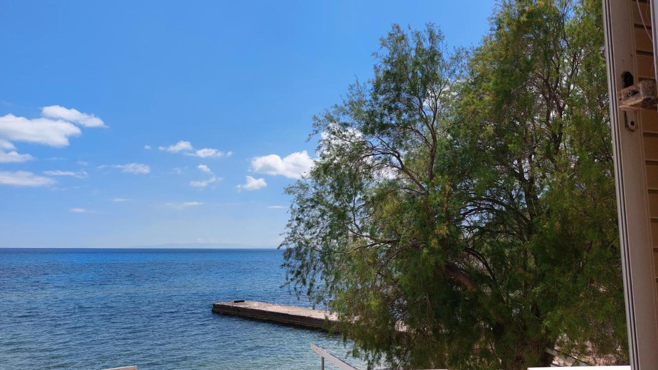 Fotis Beach Apartment At Komi Komi  ภายนอก รูปภาพ