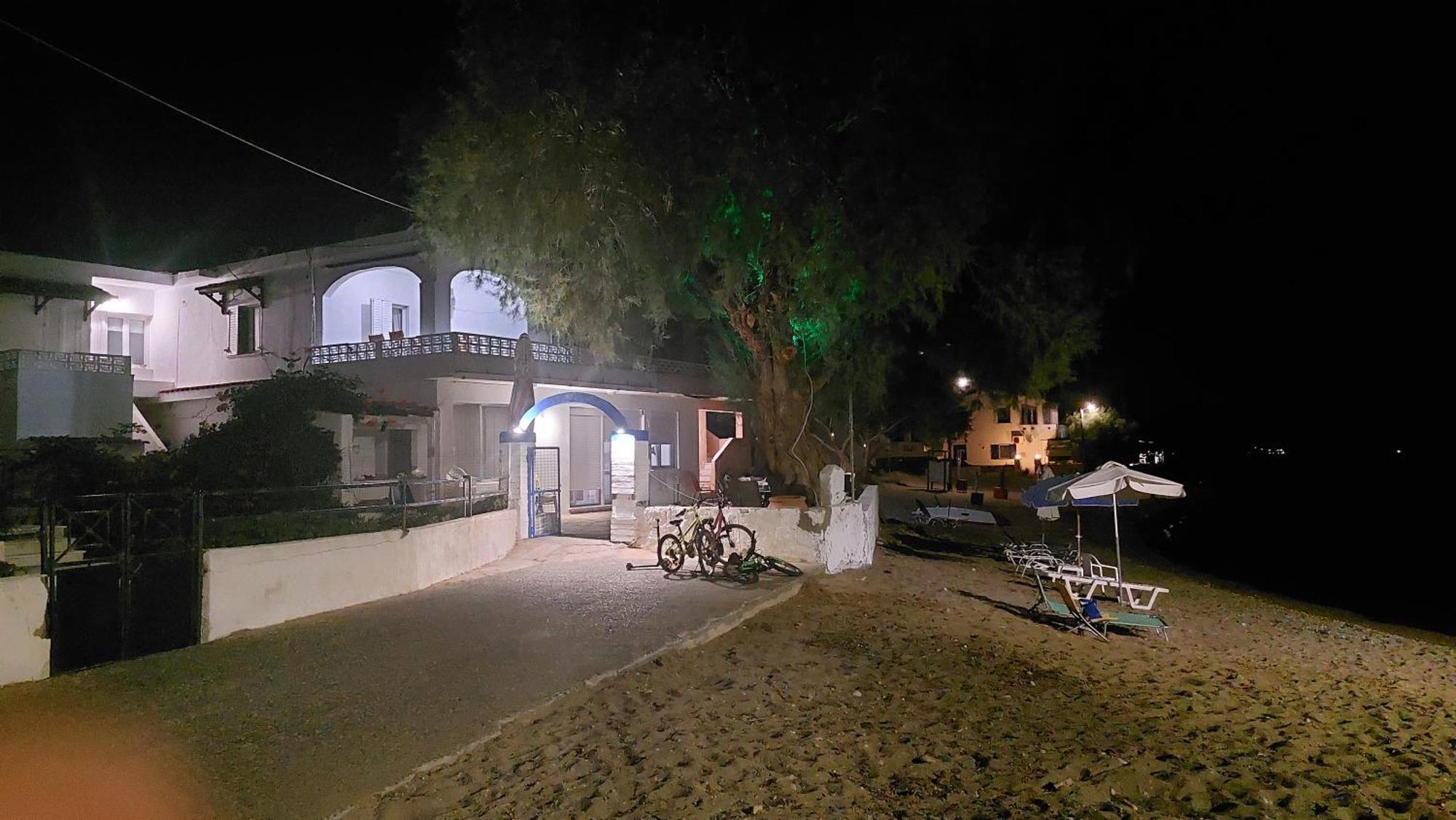 Fotis Beach Apartment At Komi Komi  ภายนอก รูปภาพ